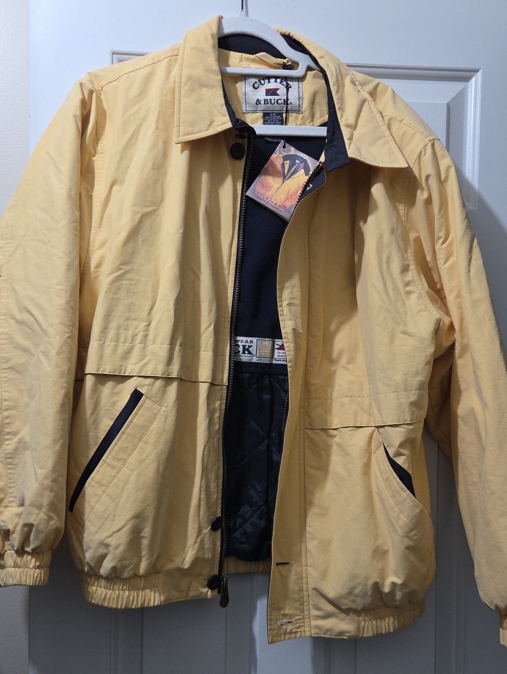Cutter & Buck Men's Light Yellow Lightweight Jacket